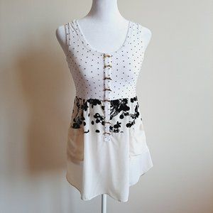 VDP Italian Black & White Floral Top Size XS